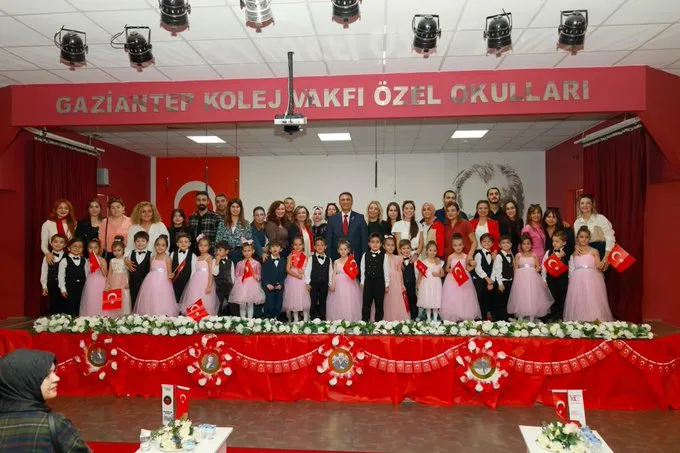 Gaziantep Kolej Vakfı Özel Okullarında Cumhuriyet Bayramı coşkusu
