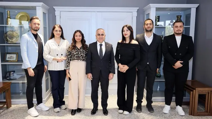 GAÜN’DE 6 ŞUBAT DEPREMLERİNE DAİR BİLİMSEL DERLEME ÇALIŞMASI REKTÖRE TAKDİM EDİLDİ